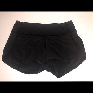 Lululemon women’s speed up short 2.5”